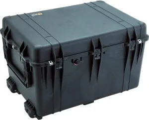 Pelican 1660 Case With Foam (Black)