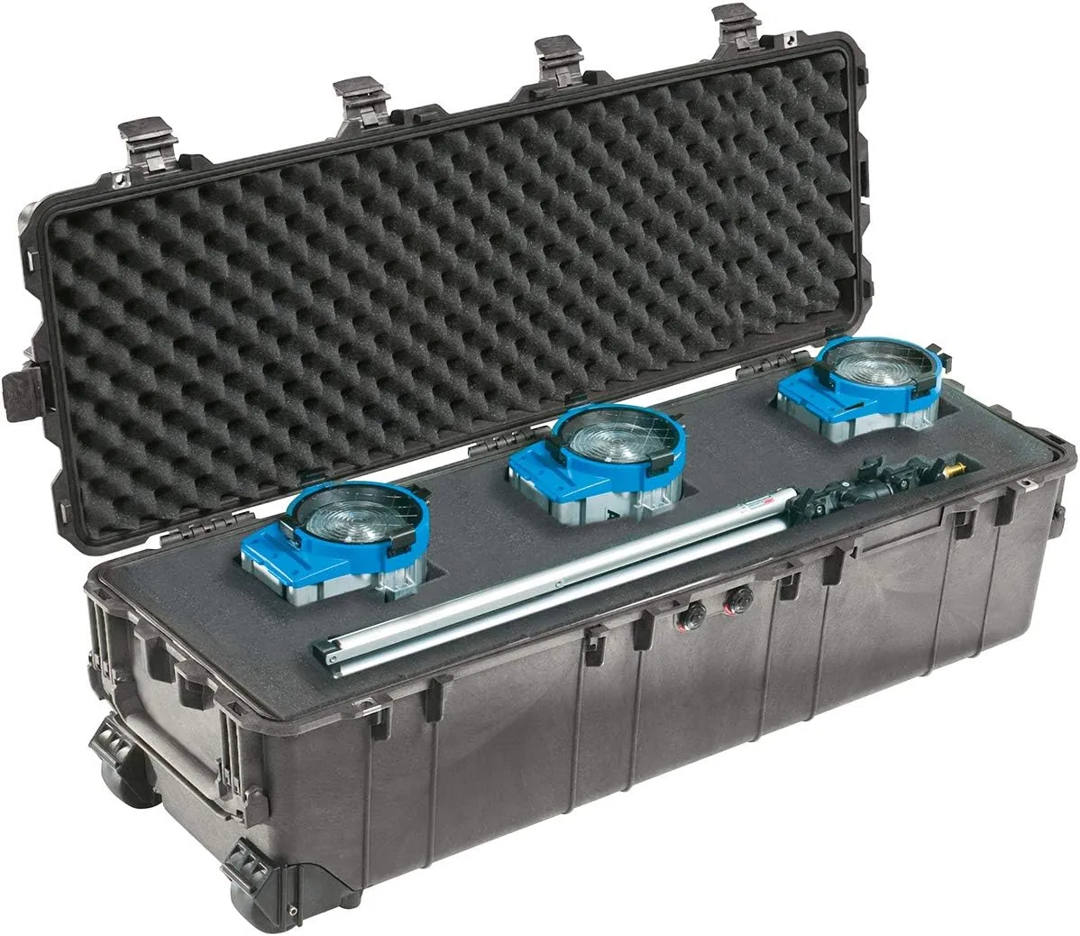Pelican 1740 Case With Foam (Black)