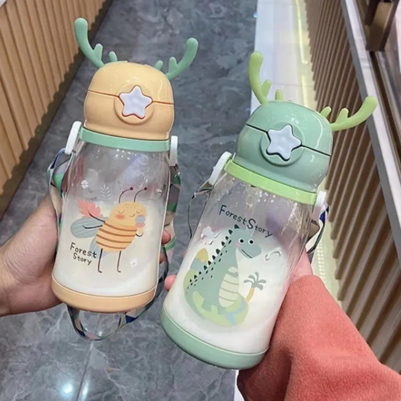 Premium Kids Antler Straw Water Bottle – Large Capacity, High-Quality Plastic, Leak-Proof Design, Cute Deer-Inspired Look, Ideal for Summer Hydration, Durable & Easy to Carry Children's Bottle