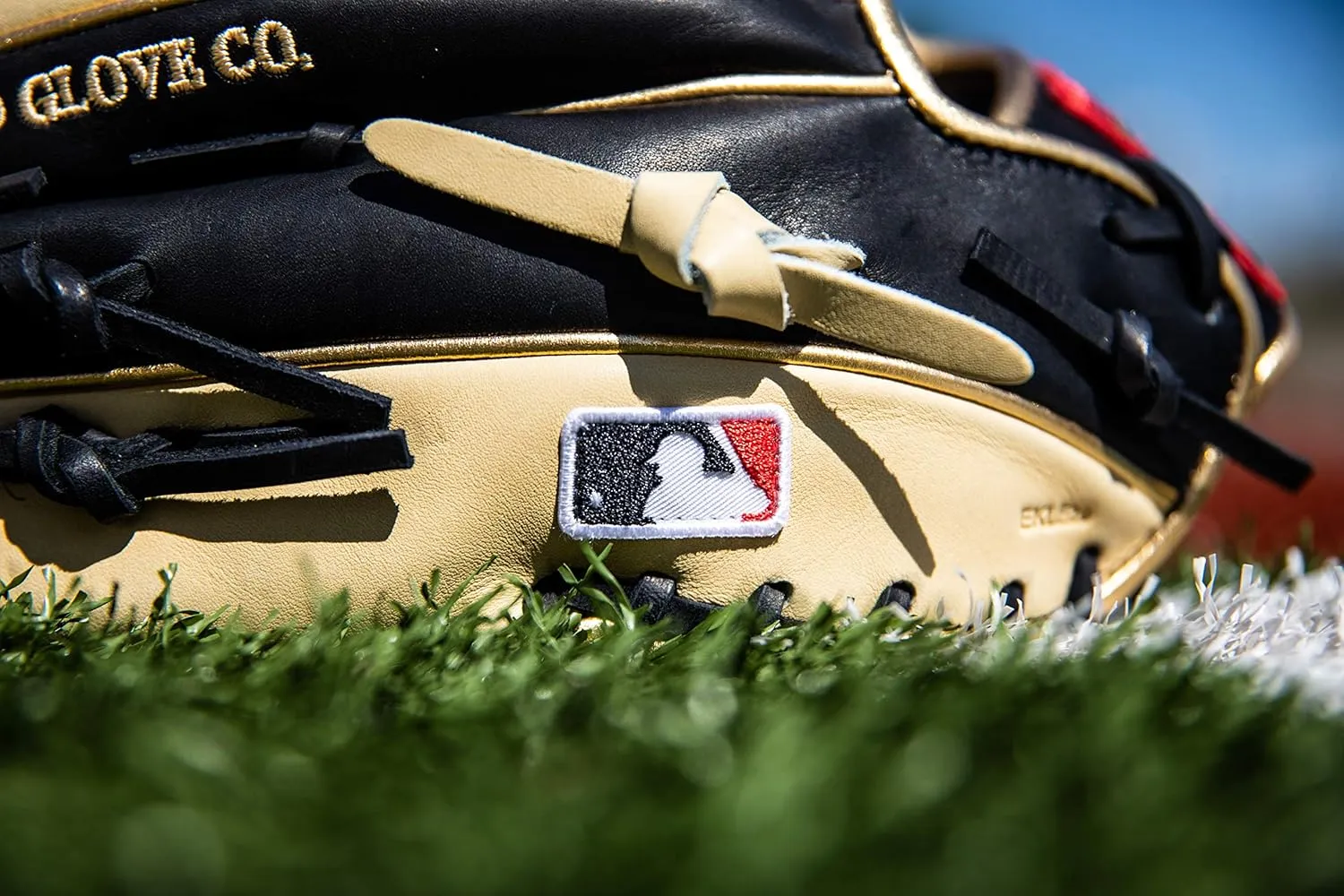 Rawlings | Heart of The Hide Baseball Glove | R2G & Contour Fit Models | Advanced Break-in | Sizes 11.5" - 12.75" | Multiple Styles