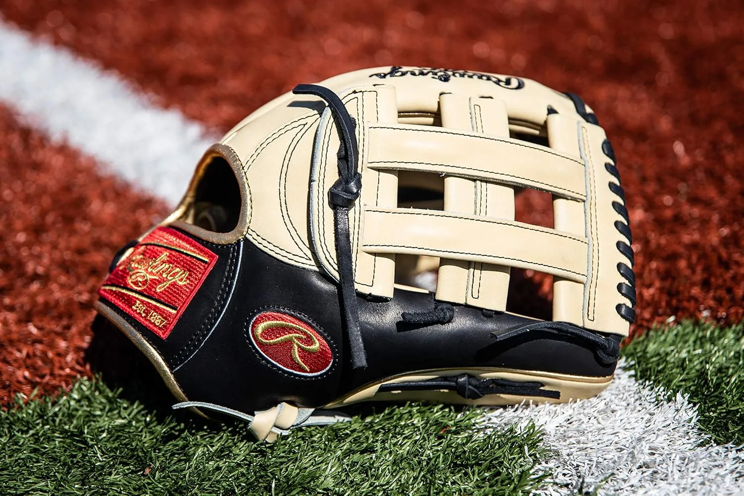 Rawlings | Heart of The Hide Baseball Glove | R2G & Contour Fit Models | Advanced Break-in | Sizes 11.5" - 12.75" | Multiple Styles