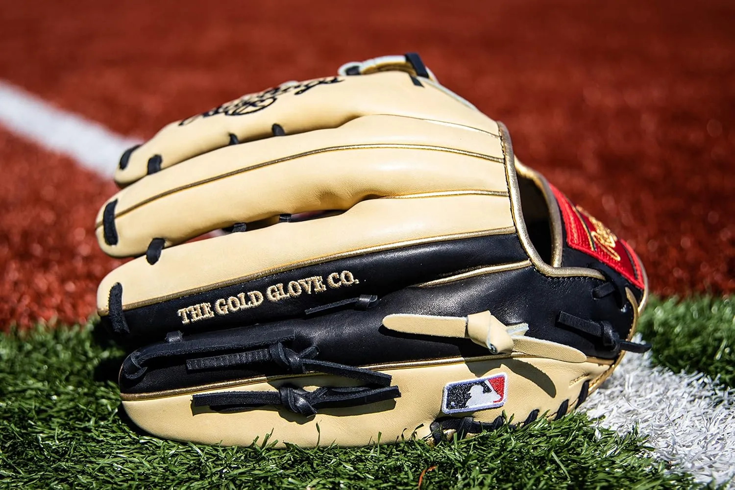 Rawlings | Heart of The Hide Baseball Glove | R2G & Contour Fit Models | Advanced Break-in | Sizes 11.5" - 12.75" | Multiple Styles